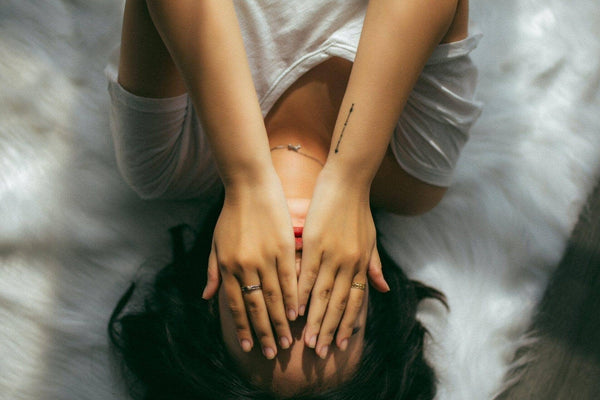 5 Major Causes Of Hair Loss In Women - TwoHerbs
