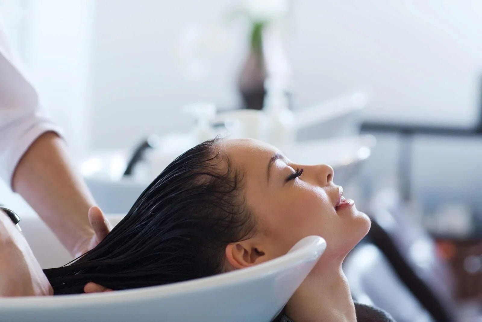 7 Hair Growth Benefits Of Steaming Natural Hair At Home - TwoHerbs
