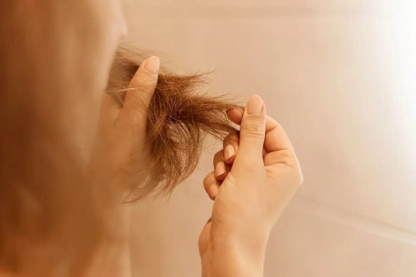 6 Effective Home Remedies For Hair Loss After COVID - TwoHerbs