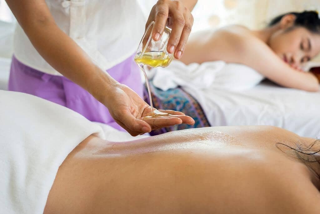7 Reason Why You Should Make Warm Oil Massage A Part of Your Scalp & Hair Care - TwoHerbs